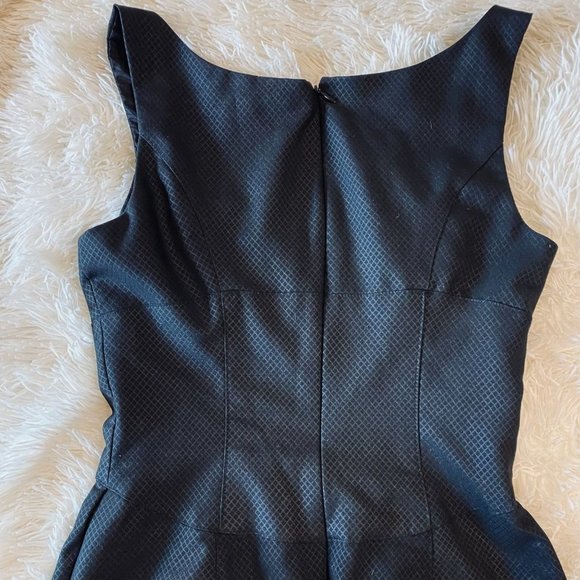 Bebe Black V Neck Sleeveless Zip Up Bubble Hem Mini Dress Size 4 #1624 - Picture 5 of 13